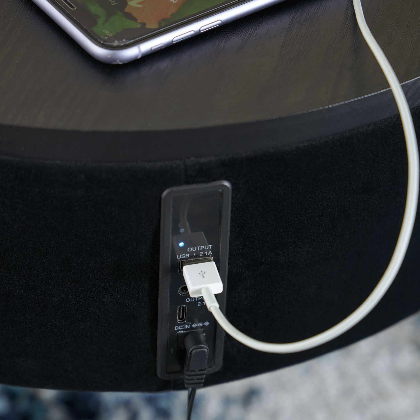 Nedman - Accent Table With Speaker - Black / Gold Finish