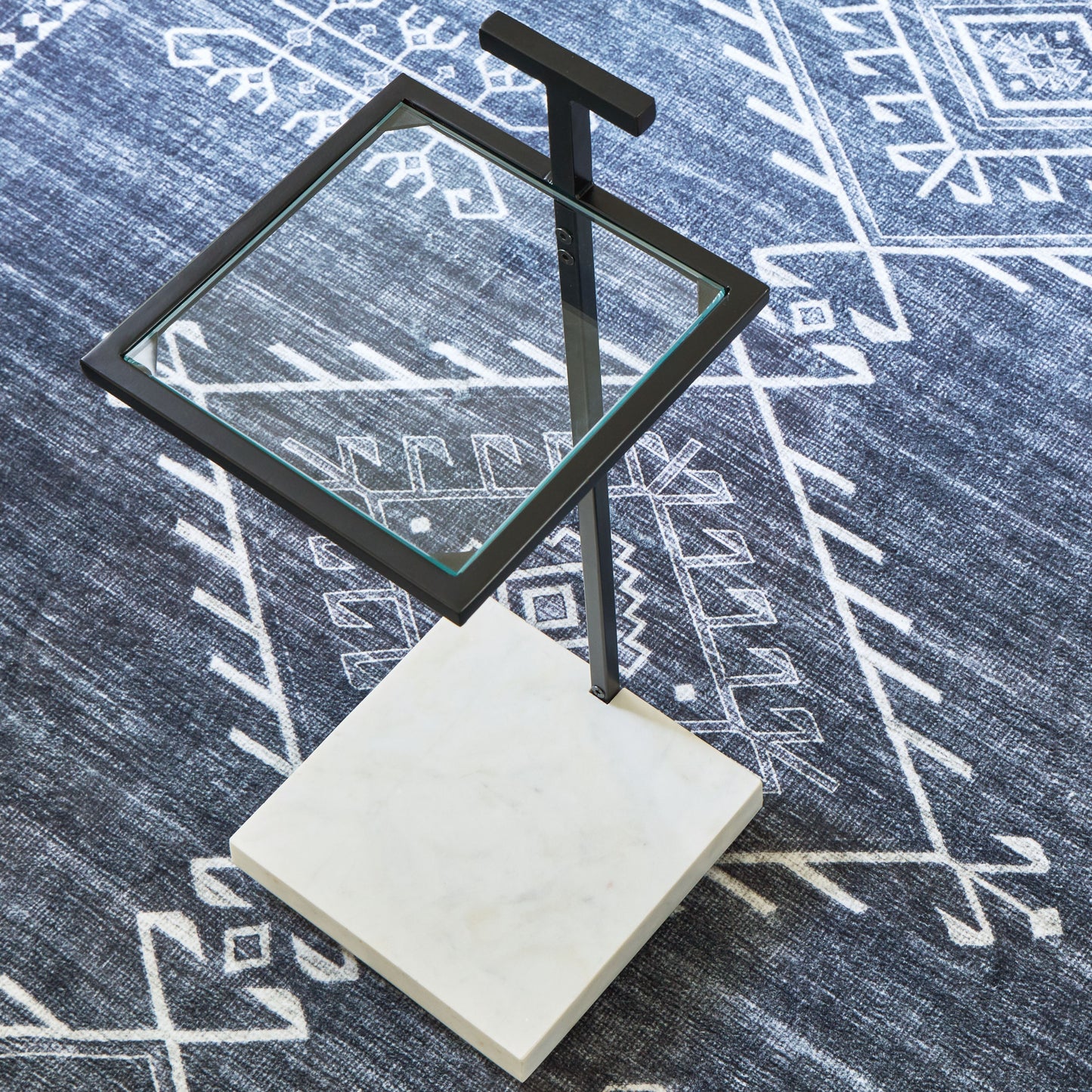 Mannill - Negro / Blanco - Mesa decorativa