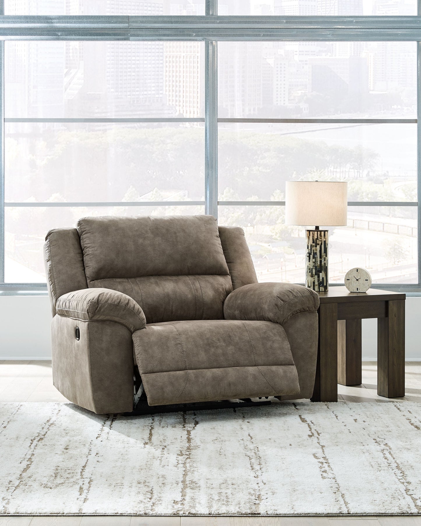 Laresview - Zero Wall Wide Seat Recliner - Fossil