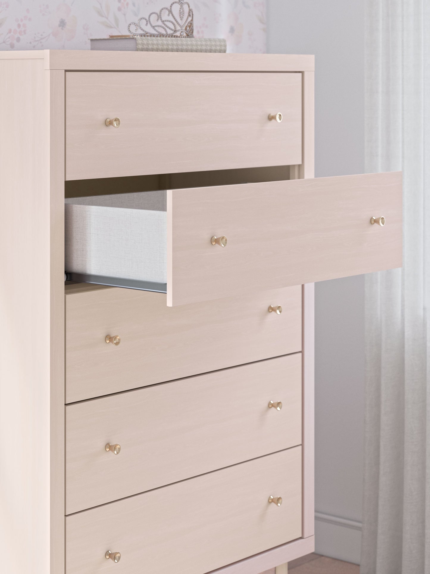 Wistenpine - Five Drawer Chest - Blush