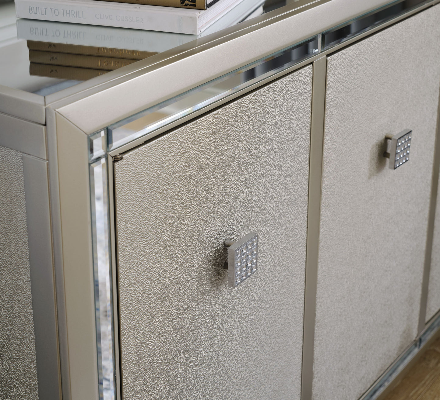 Chaseton - Champán - Gabinete decorativo