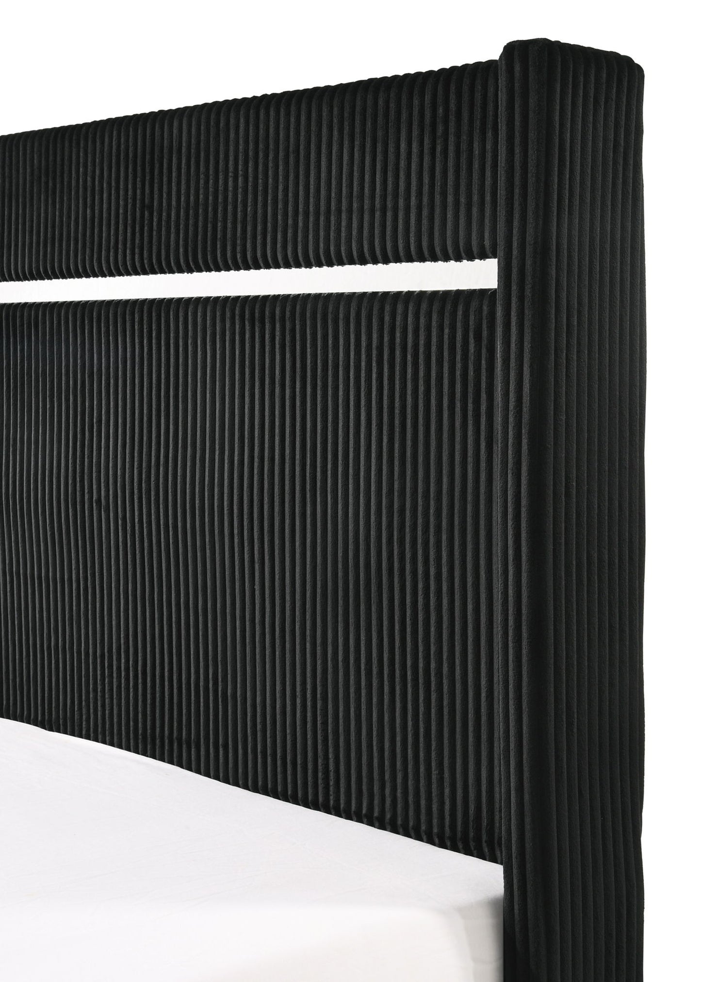 Gennro - Bedroom Set