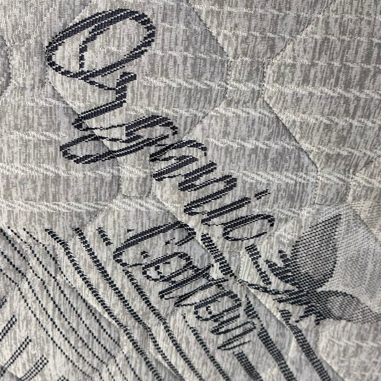 Juego de colchón y somier tamaño queen con parte superior de felpa