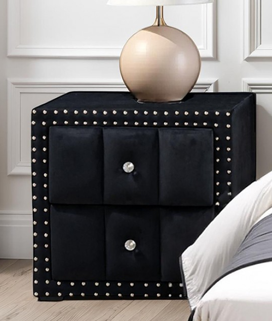 Black Queen Bed w/ 2 Nightstands