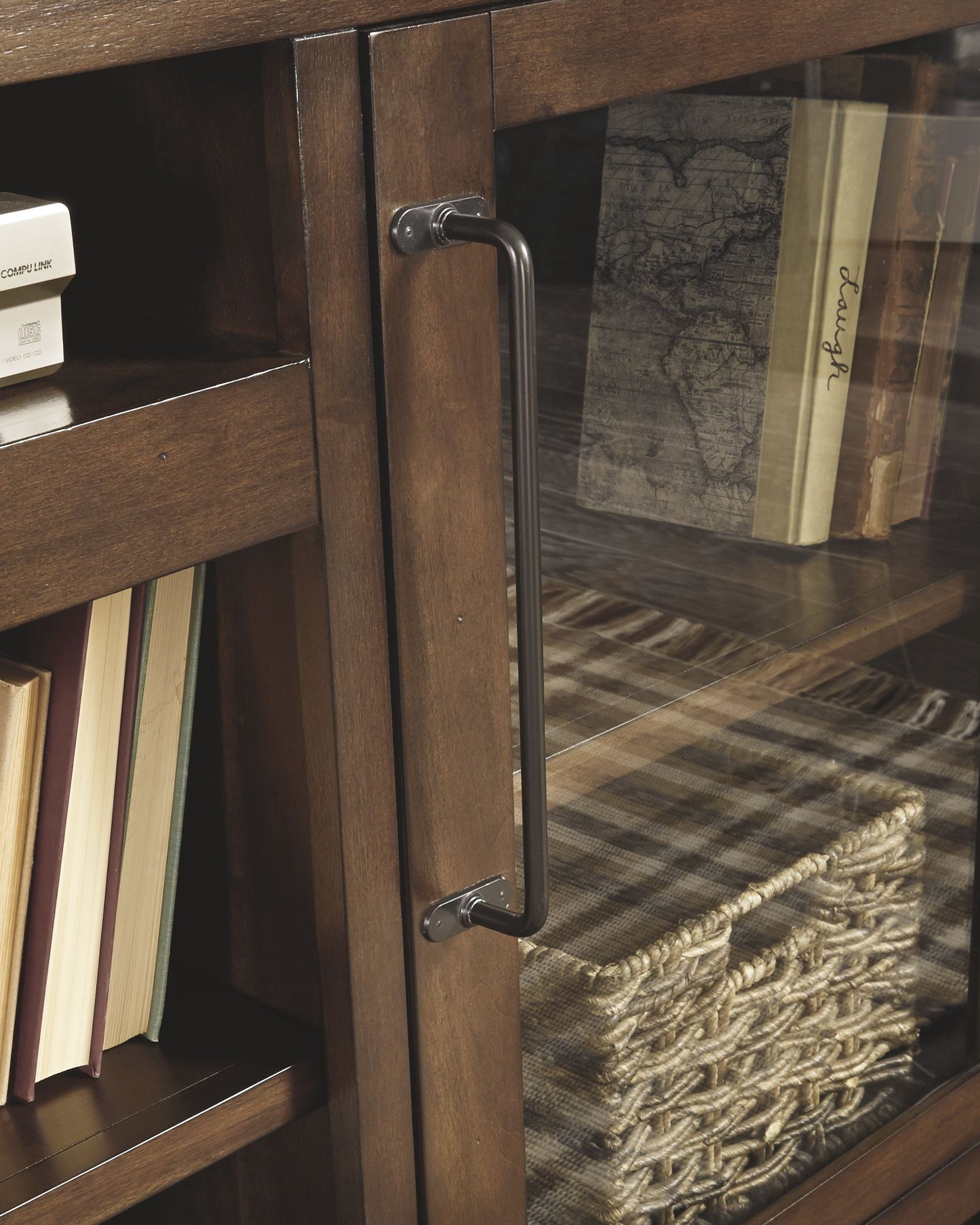 Starmore - Marrón - Mueble para TV XL con opción de chimenea