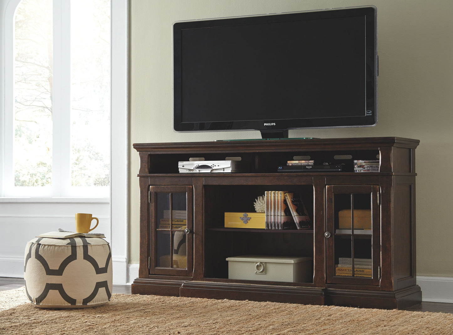Roddinton - Marrón oscuro - Mueble para TV XL con opción de chimenea