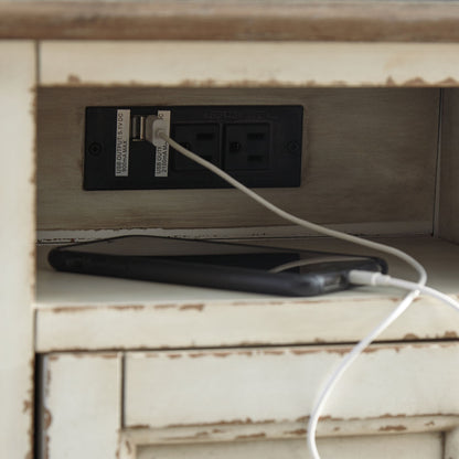 Realyn - Chair Side End Table - AC / USB - White / Brown