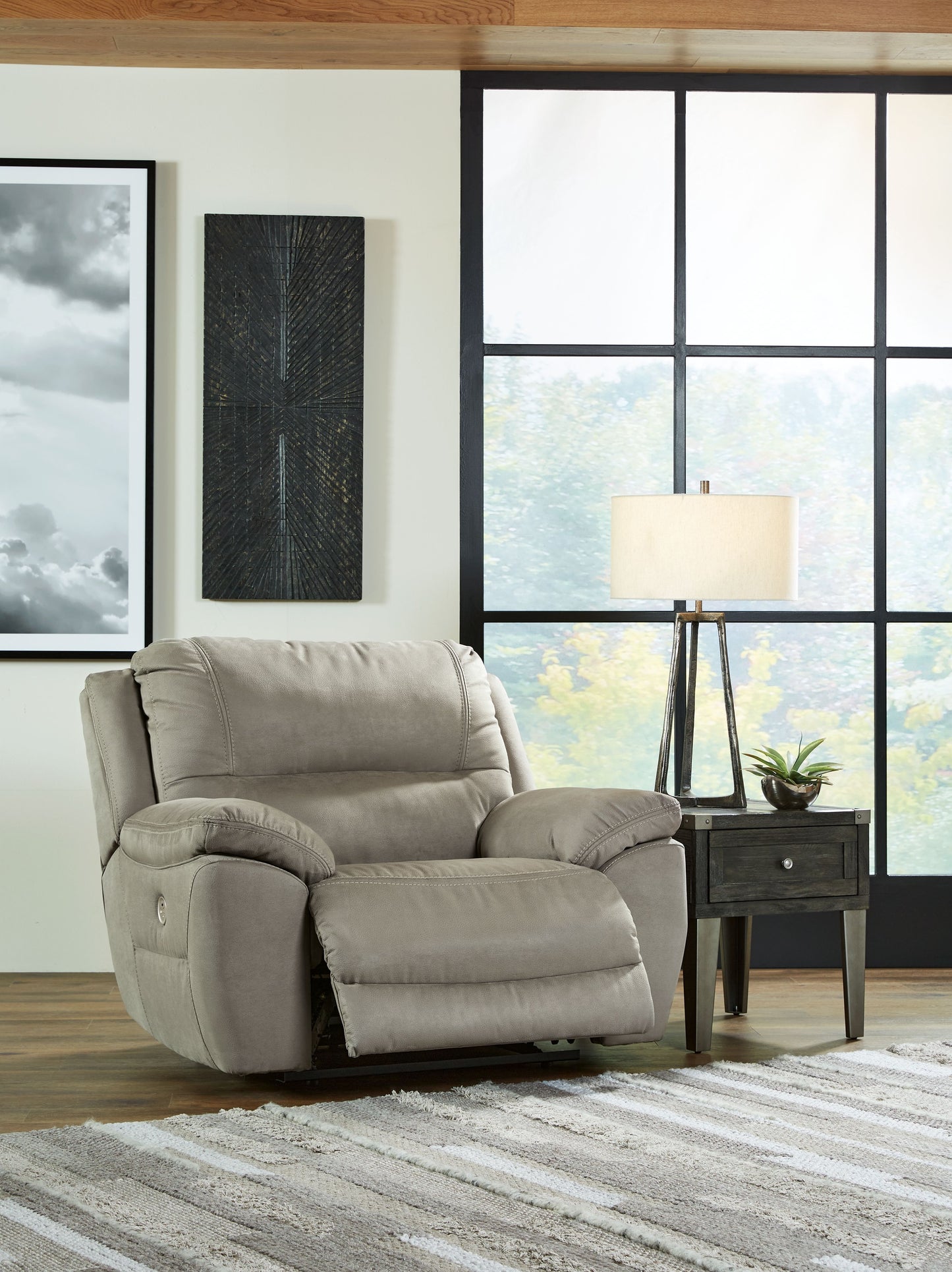 Next-gen - Zero Wall Wide Seat Recliner