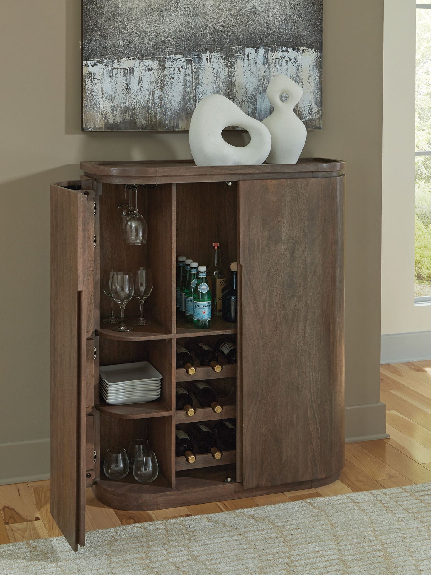 Landermont - Bar Cabinet - Medium Brown