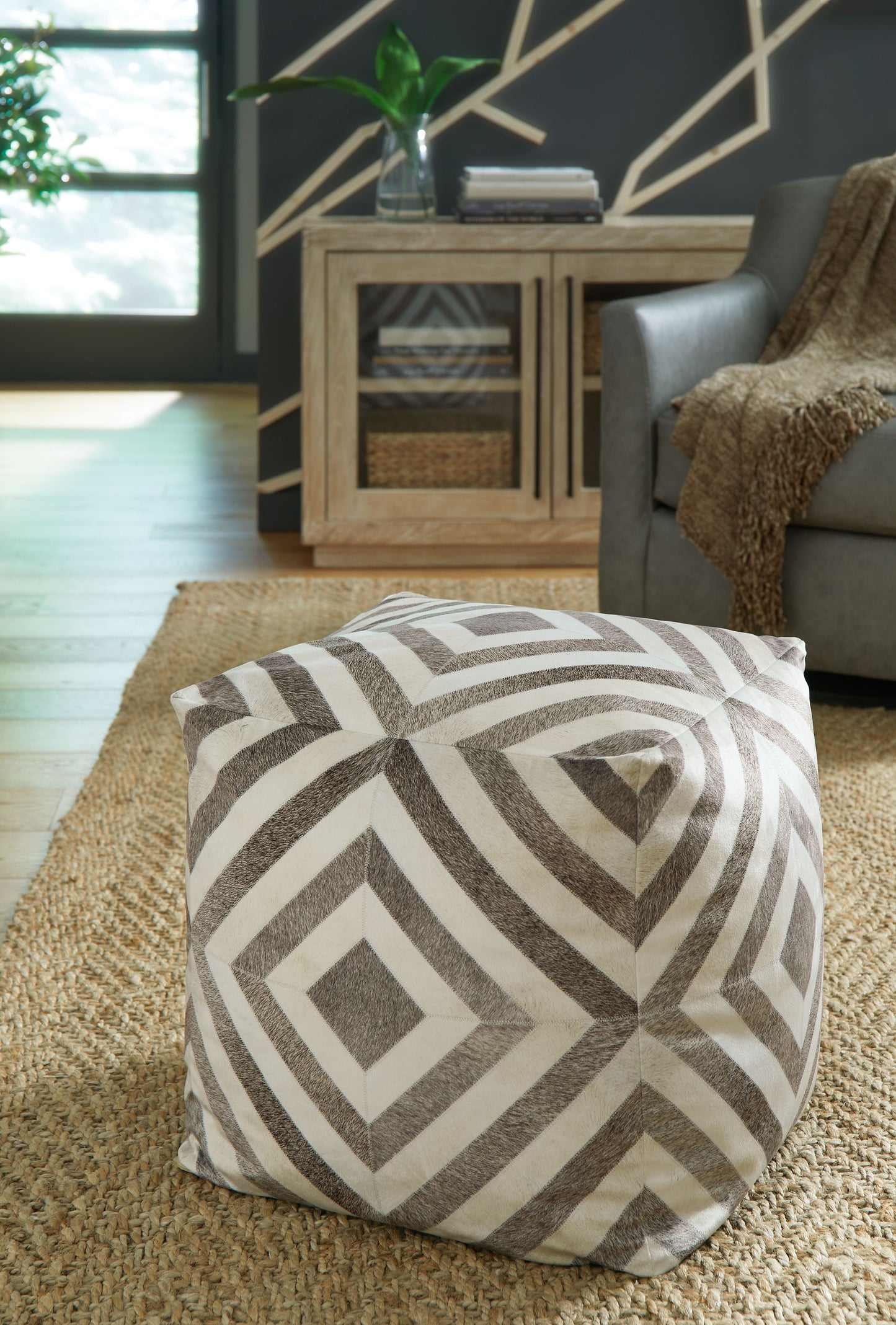 Hartselle - Pouf - Brown