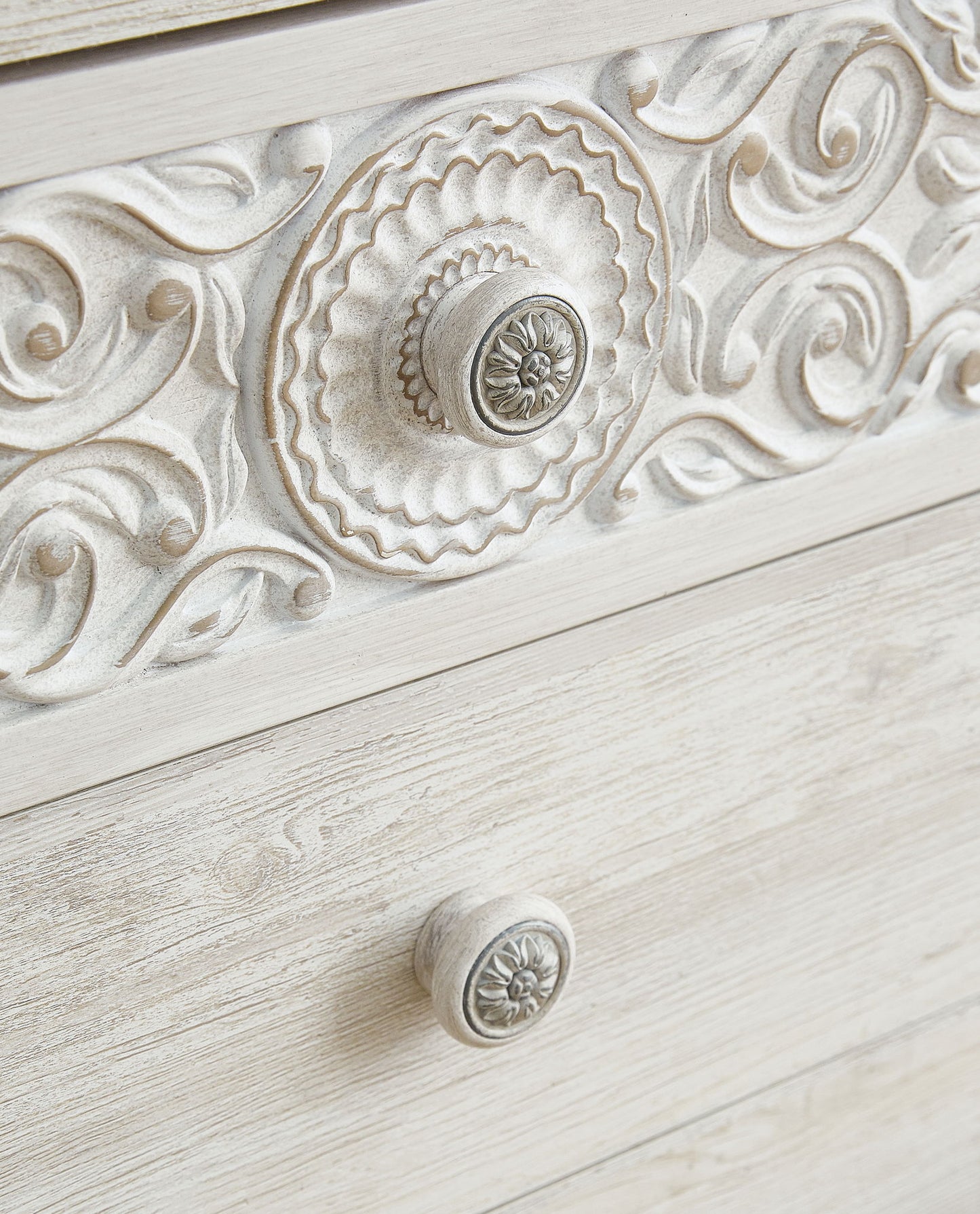 Paxberry - Six Drawer Dresser - Vinyl-Wrapped - Whitewash