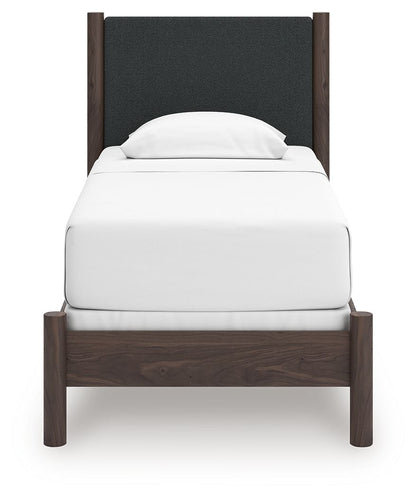 Pamytta - Upholstered Panel Bedroom Set