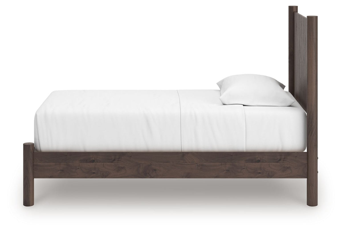 Pamytta - Panel Platform Bedroom Set